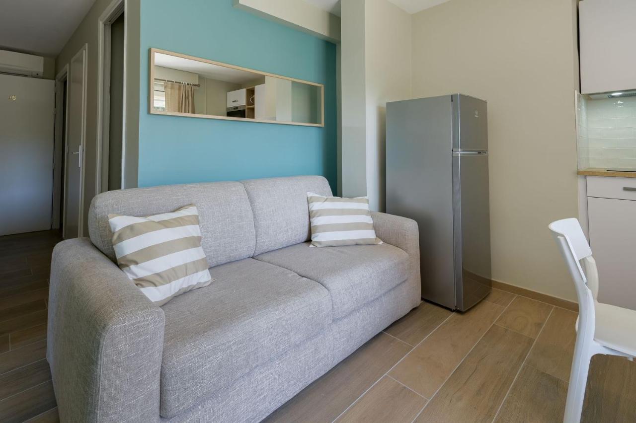 Residence La Menado Кавалере-сюр-Мер Екстериор снимка