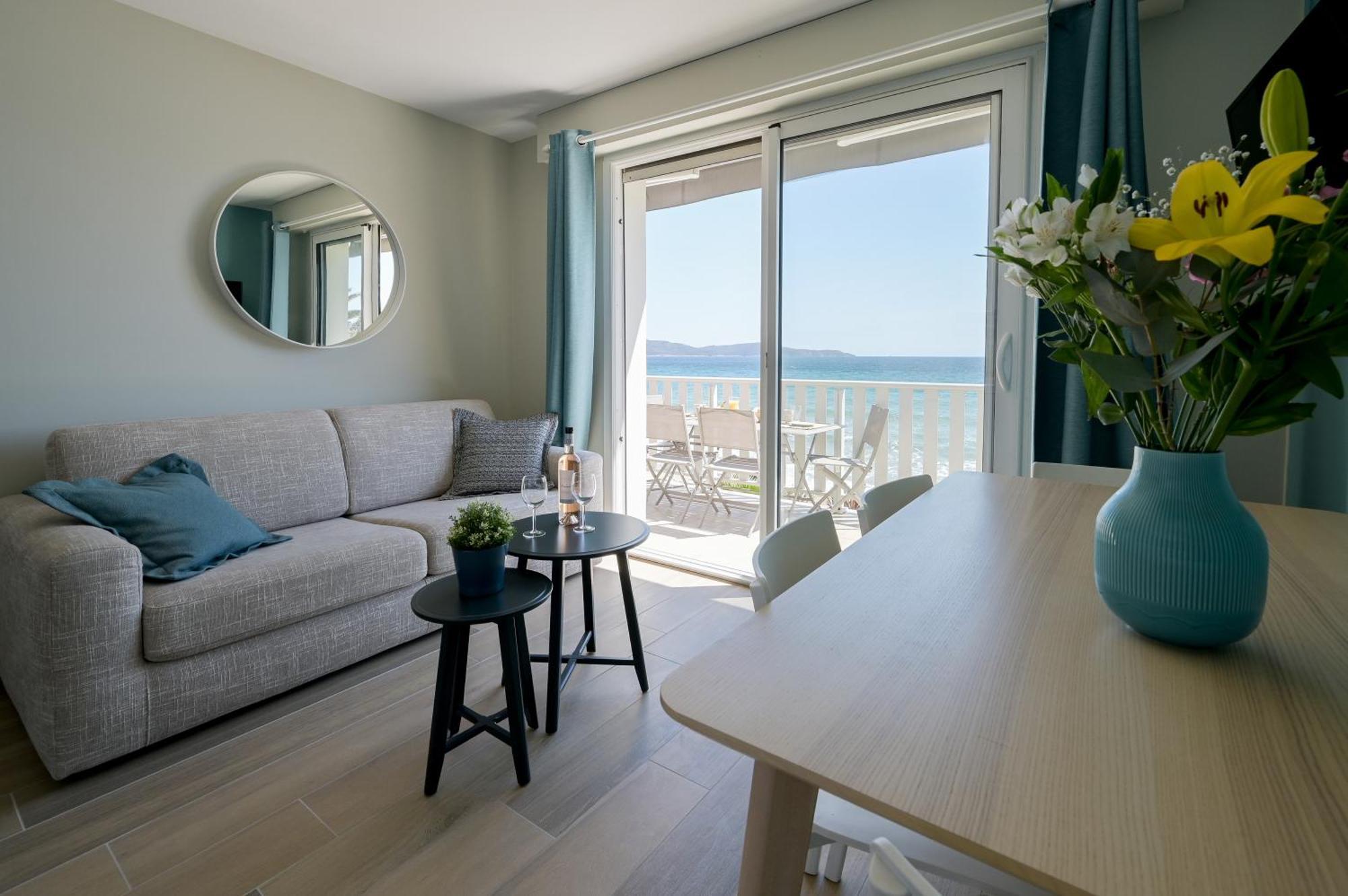 Residence La Menado Кавалере-сюр-Мер Екстериор снимка